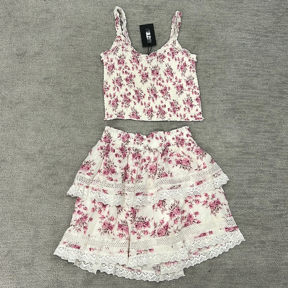 Katie J NYC floral set. Size Medium.